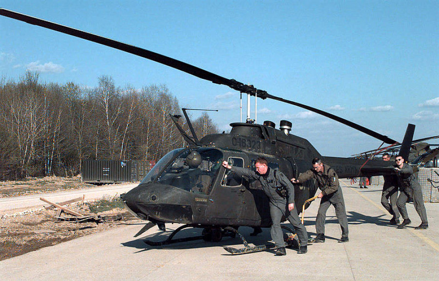 Un OH-58 Kiowa del Ejército de EEUU en Bosnia y Herzegovina. Foto: Ejército de EEUU.