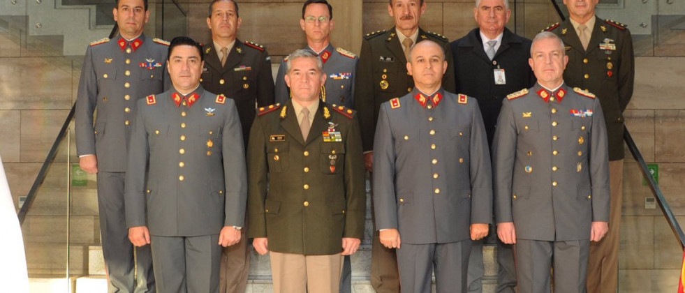 Las delegaciones en el Edificio Ejército Bicentenario. Foto: Ejército de Chile