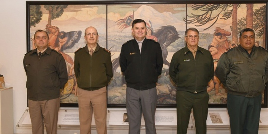Los líderes militares abordaron en el encuentro temas de desarrollo académico, tecnológico y de seguridad. Foto: Ejército de Chile