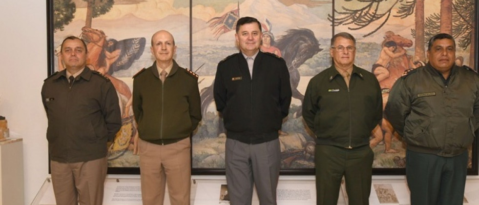 Los líderes militares abordaron en el encuentro temas de desarrollo académico, tecnológico y de seguridad. Foto: Ejército de Chile