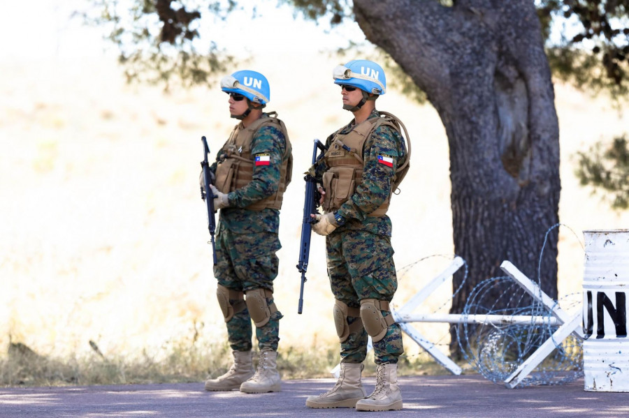 El Ej rcito de Chile licita calzado vestuario y equipos para