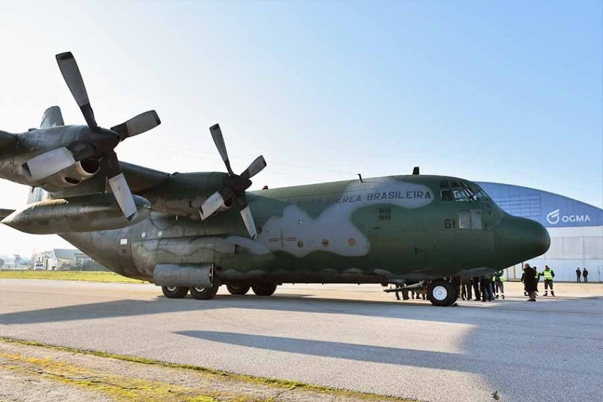 Full Fleet Support de 12 cargueiros C-130 Hércules por 85 Milhões de euros.