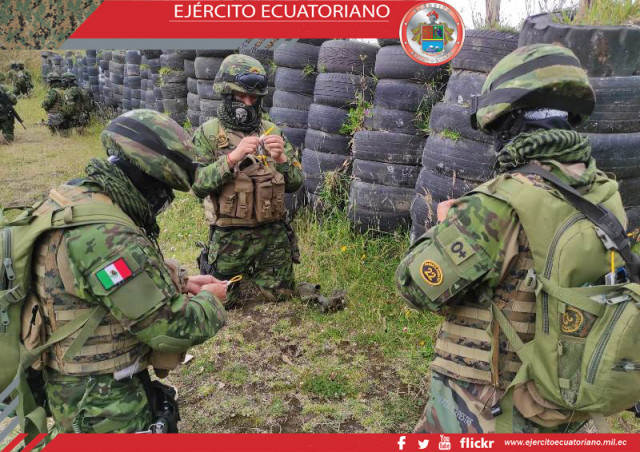 El Ejército Ecuatoriano Se Adiestra En Combate Urbano