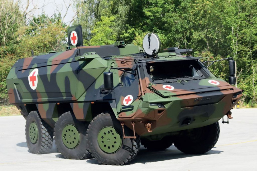 Rheinmetall lanza una nueva versión de techo alto de su blindado 6x6 Fuchs/Fox