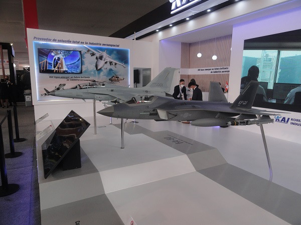 Korea Aerospace Industries promociona en Perú sus aeronaves FA-50, KUH-1 y KF-21