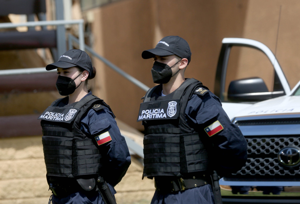 Personal de la Policía Marítima foto Ministerio de Defensa de Chile