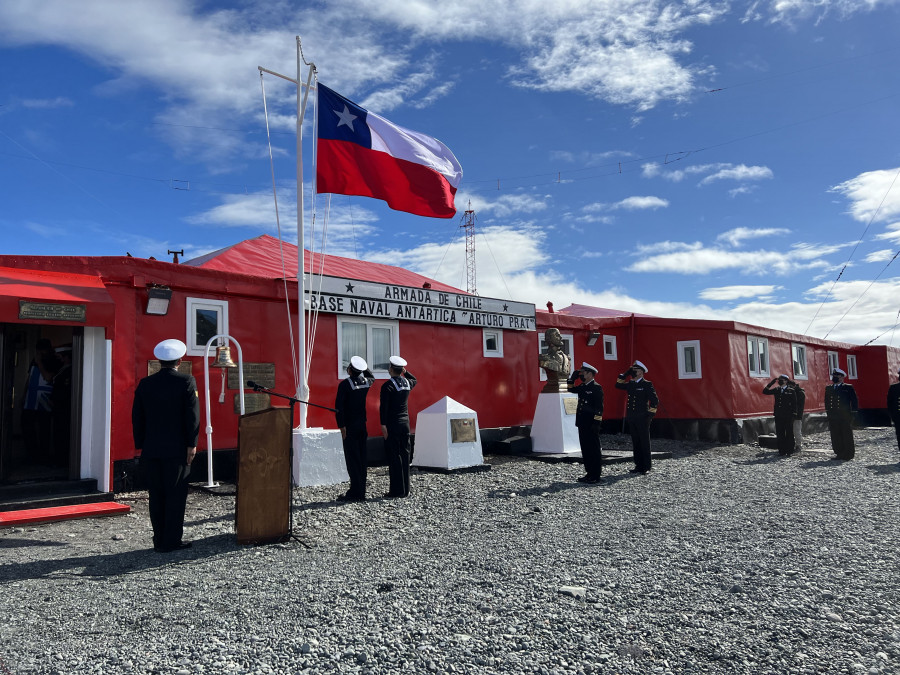 Aniversario base naval antártica Arturo Prat foto Armada de Chile