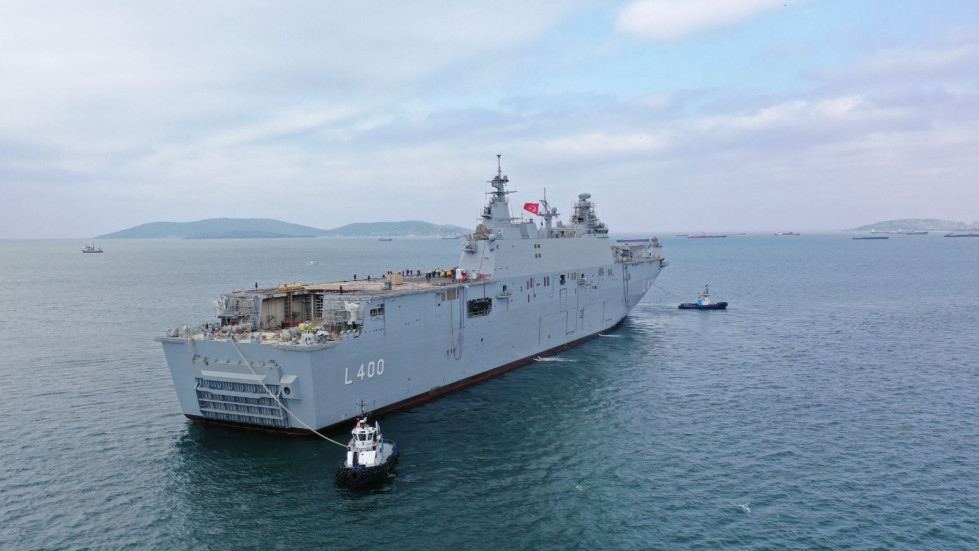 Buque turco TCG Anadolu en sus primeras pruebas de mar. Foto Sedef Shipyard