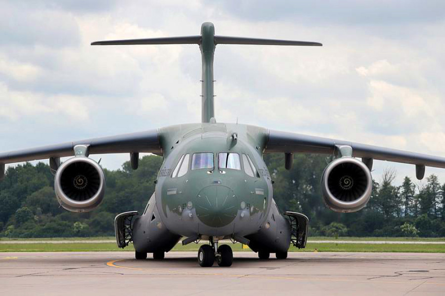 Pardubický deník   Prezentace letounu EMBRAER KC 390   fotogalerie4 11