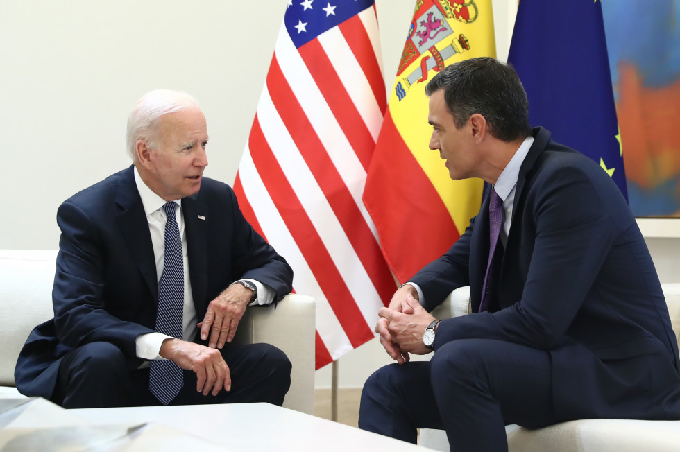 Sanchez y biden en la cumbre de la otan