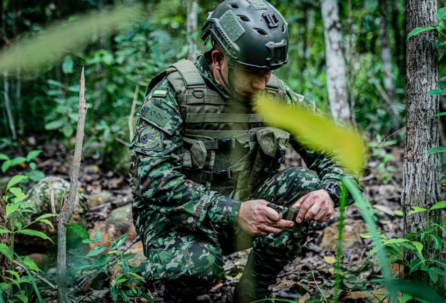 El Ej rcito de Colombia presenta su nuevo uniforme en el desfile