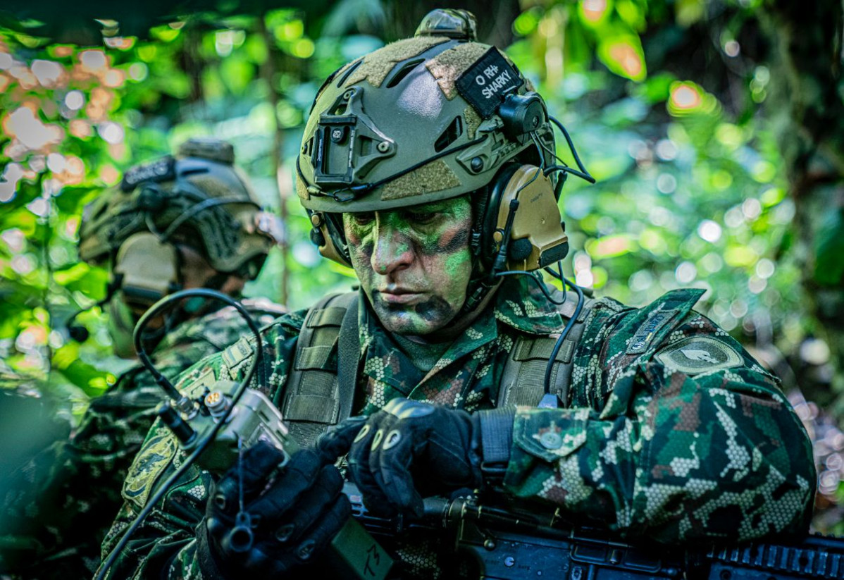 El Ej rcito de Colombia presenta su nuevo uniforme en el desfile