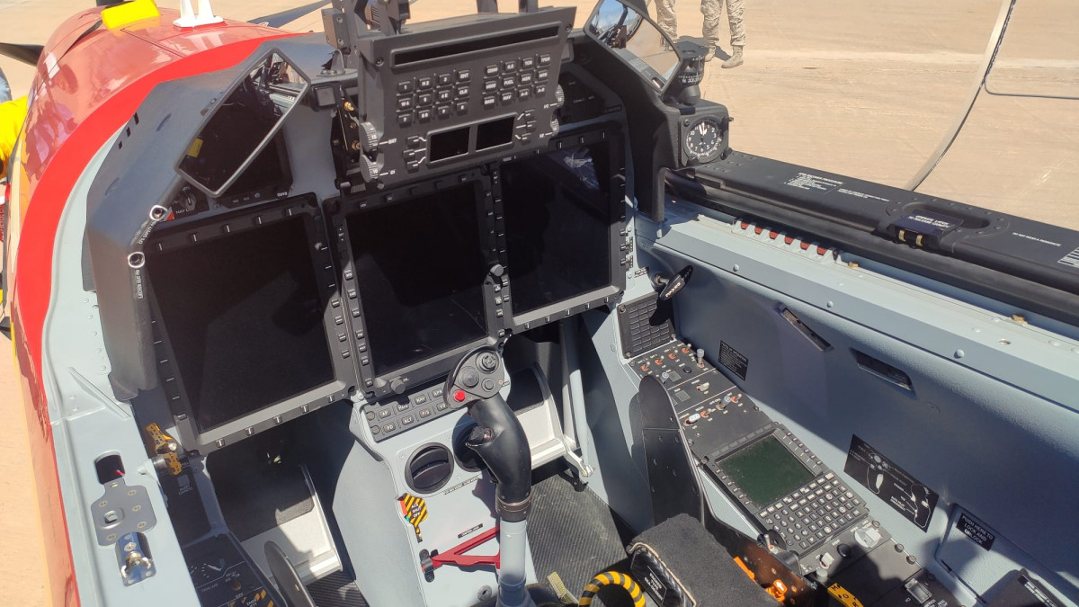 Cabina de uno de los nuevos Pilatus del EAE, en San Javier Foto B Carrasco