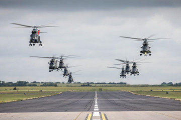 Helicopteros Puma de la RAF durante un vuelo de celebración de sus 50 años en servicio, el año pasado. Foto RAF