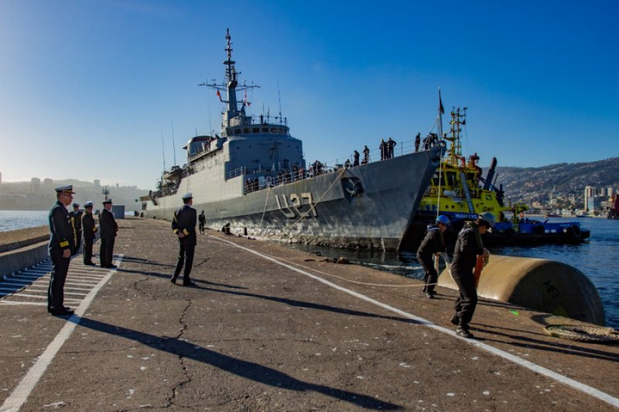 NE Brasil en Valparaíso Foto Armada de Chile