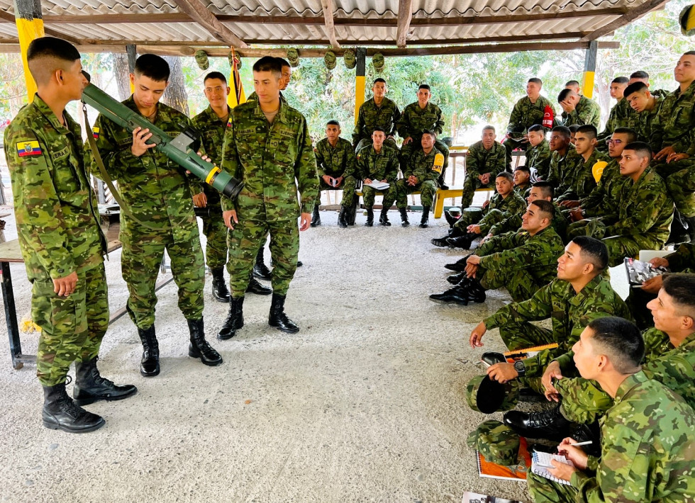 Instalaza C90 2. Foto ejercito del Ecuador