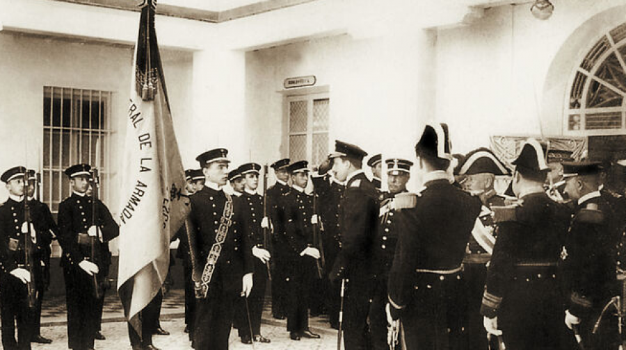día como hoy de 1912 se crea la Escuela Naval San Fernando (Cádiz)