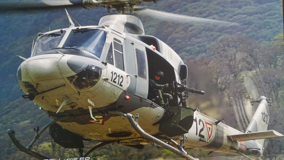 Bell 412 EP   Foto Sedenaa