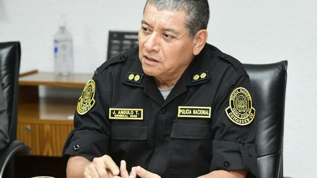 GeneralPNP JorgeLuisAnguloTejada NuevoComGePNP mar2023 MininterPeru