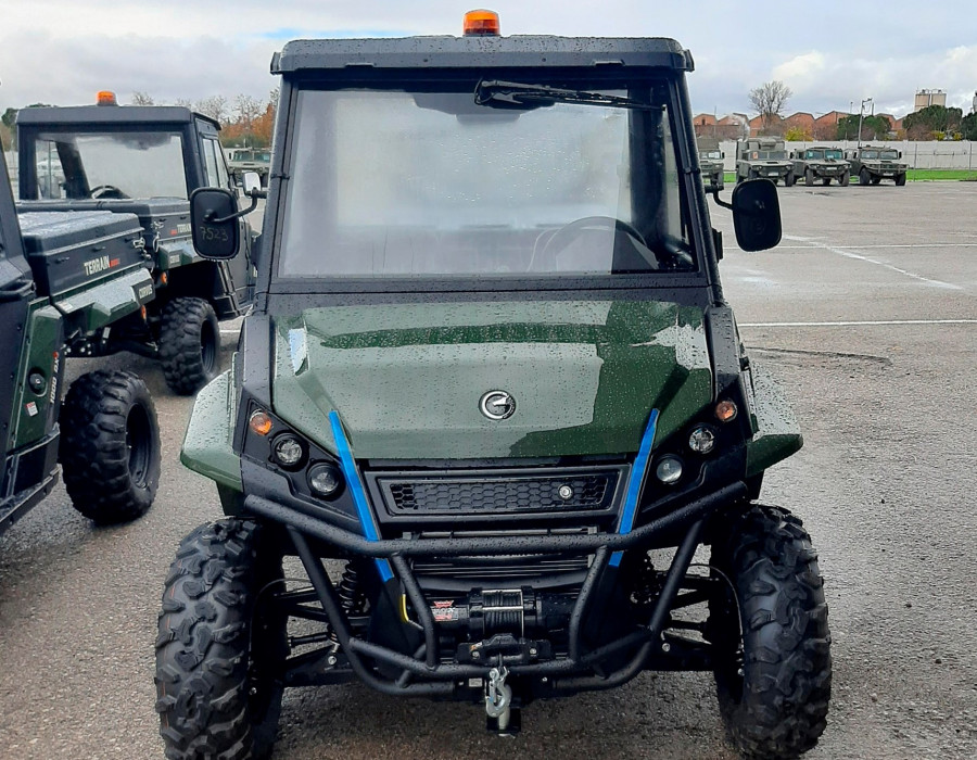 Vehiculo utv corvus ejercito de tierra