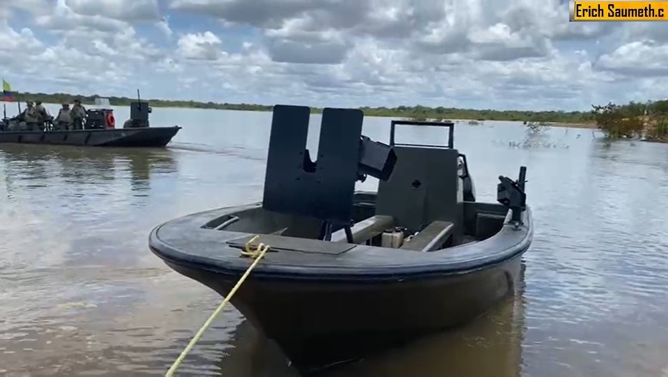 Boston Whaler ARC. Fotos Infodefensa (1)