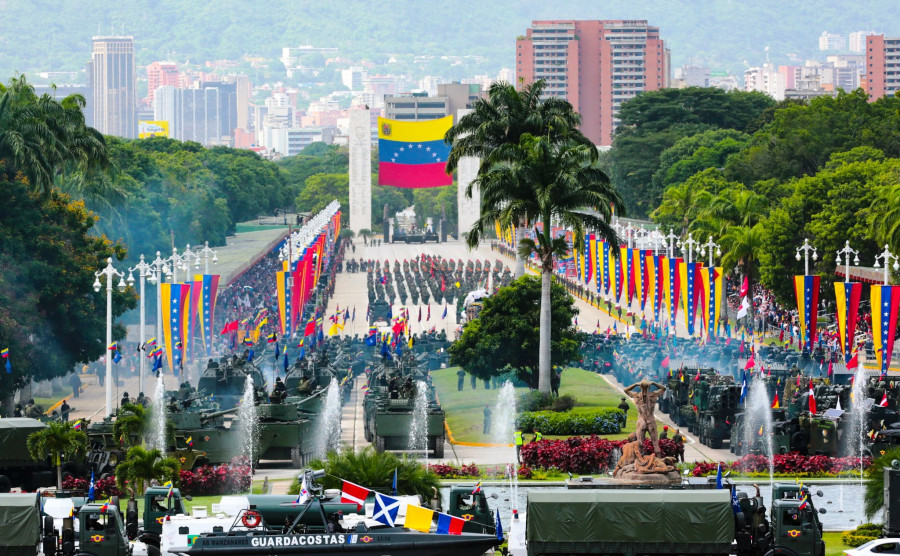 Venezuela FzaArmada DiaIndependencia PrenPresidencial