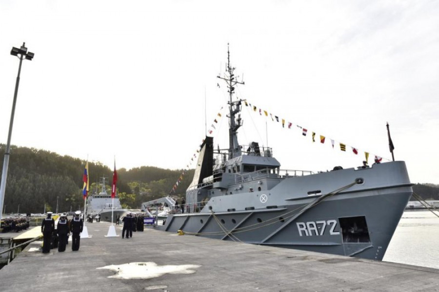 Ceremonia de izamiento del pabellón ecuatoriano en el remolcador de altura BAE Imbabura Foto Armada de Chile (1)