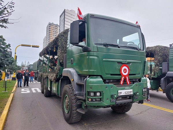 CamionMIlitarMAN EjercitoPeru ParadaMilitar2023 29jul2023 PeterWatson 600px