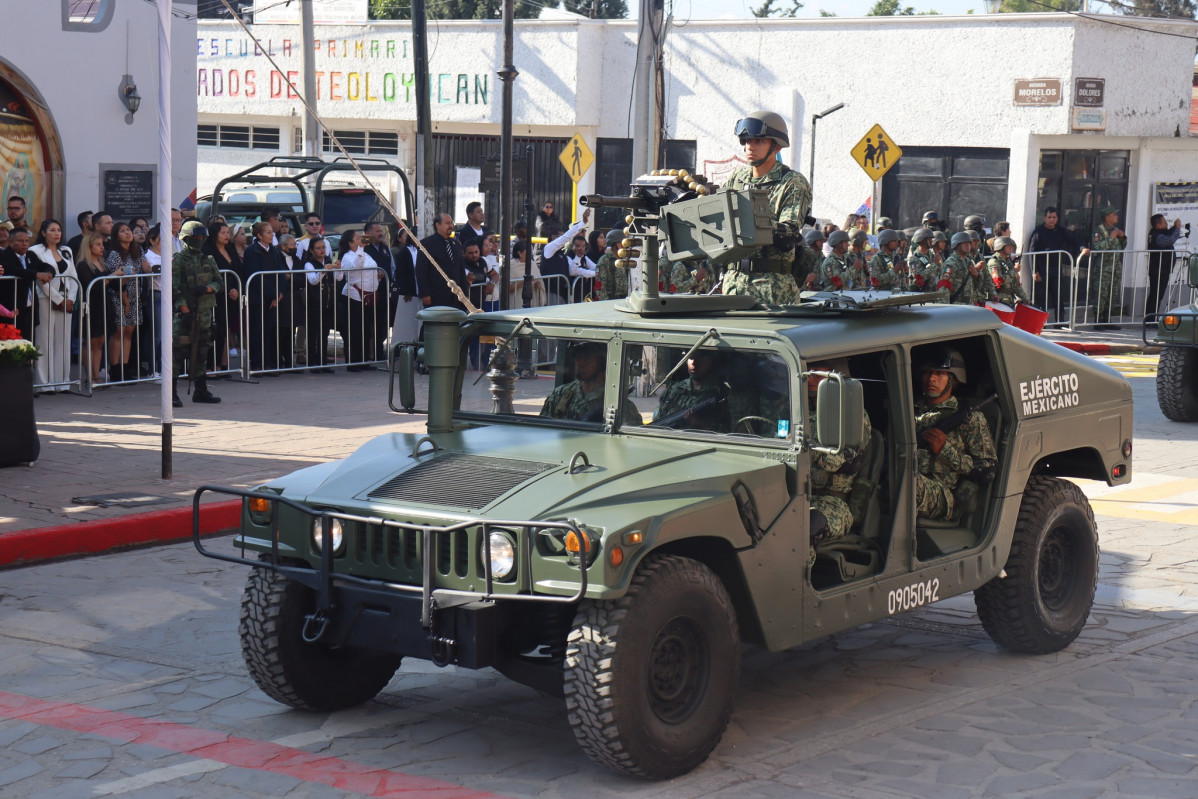 Pixelado militar online mexicano