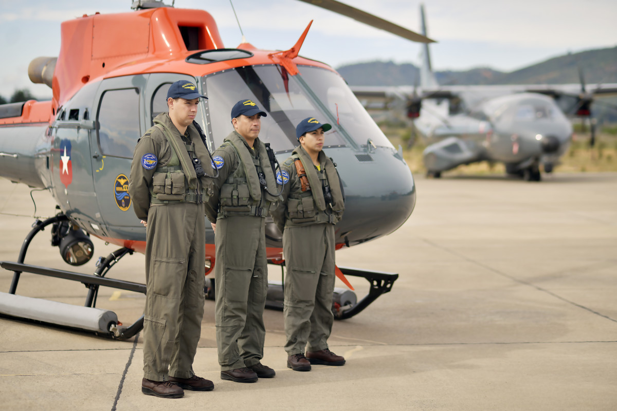 Ceremonia de incorporaciu00f3n del quinto y u00faltimo helicu00f3ptero Airbus H125 de la Aviaciu00f3n Naval Foto Armada de Chile 004