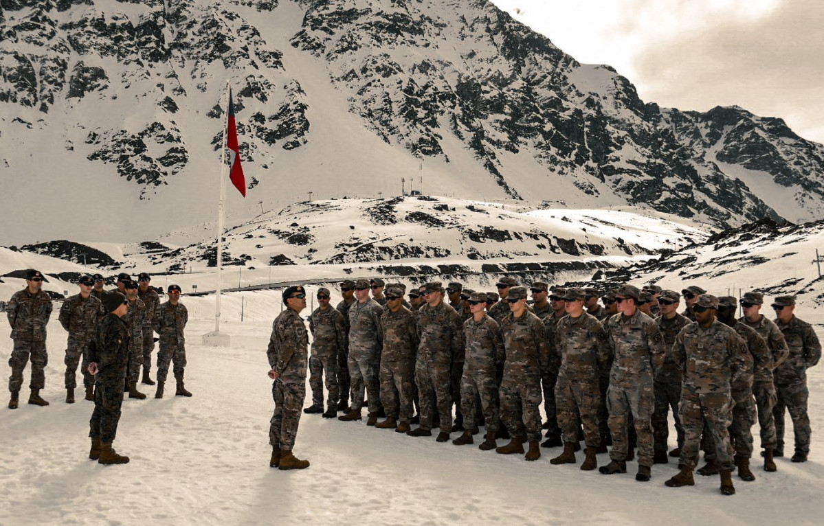 Entrenamiento de la 10 Divisiu00f3n de Montau00f1a en Escuela de Montau00f1a en Portillo Foto Eju00e9rcito de Chile 005