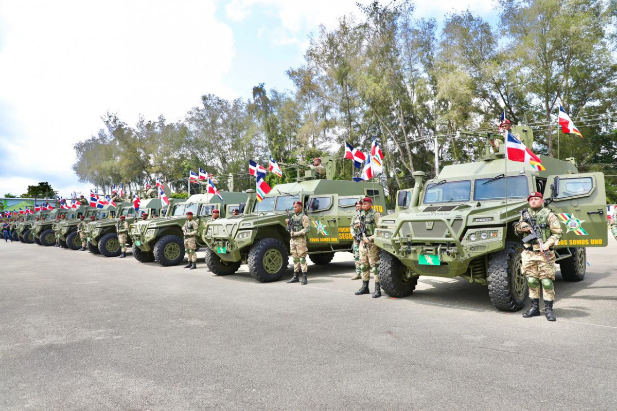 R Dominicana Ejercito  URO Vamtac ST5 PresRD 1