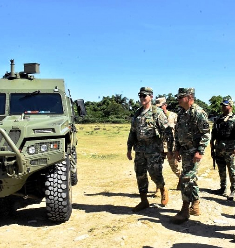 RDominicana Ejercito URO Vamtac ST5 MDRD