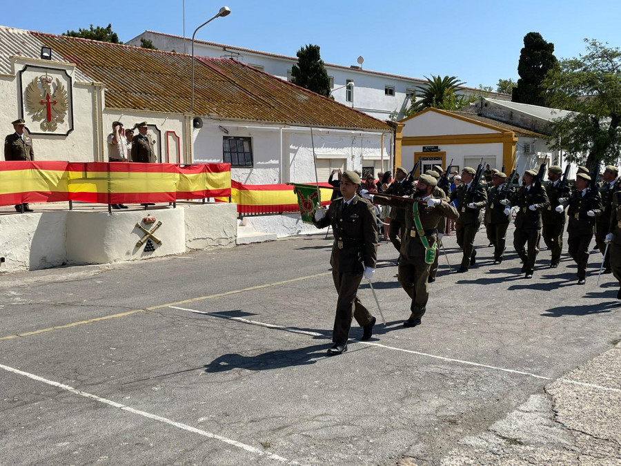 Desfile en el acuertelamiento Fuentes Pila del Ejercito de Tierra en Ceuta