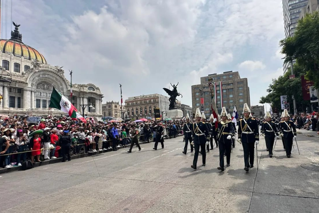 Desfile de Escuela Militar en Mu00e9xico Foto Escuela Militar