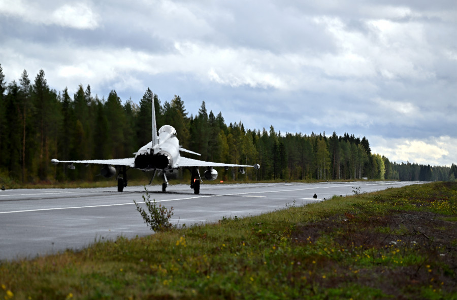 Eurofighter operando en una carretera finlandesa. Foto. Ministerio de Defensa de Finlandia01