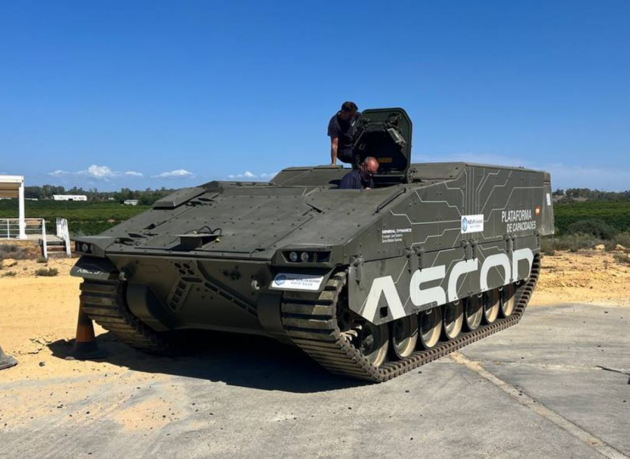 Plataforma Ascod durante la visita de expertos ucranianos a las instalaciones de Trubia. Foto. Ukranian Armor