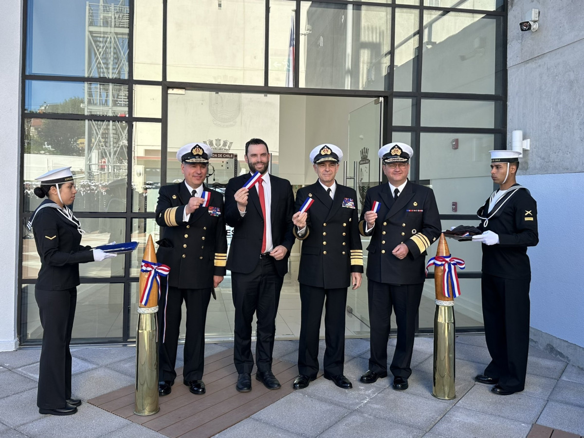 Corte de cinta del nuevo edificio del Comando de Operaciones Navales Firma Subsecretaru00eda de Defensa de Chile