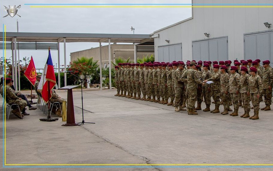 Ceremonia de tu00e9rmino de las unidades de aprendizaje Tu00e9cnico en Operaciu00f3n del Sistema de Armas Leopard 2A4  y Consciencia del Mantenimiento Firma Escuela de Caballeru00eda Blindada del Eju00e9rcito de Chile