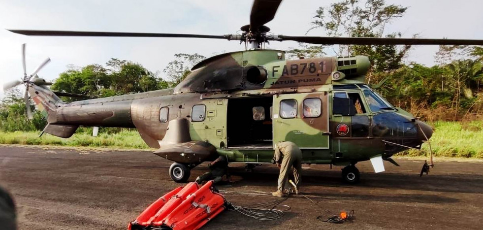 Bolivia FuerzaAerea H215SuperPuma FAB