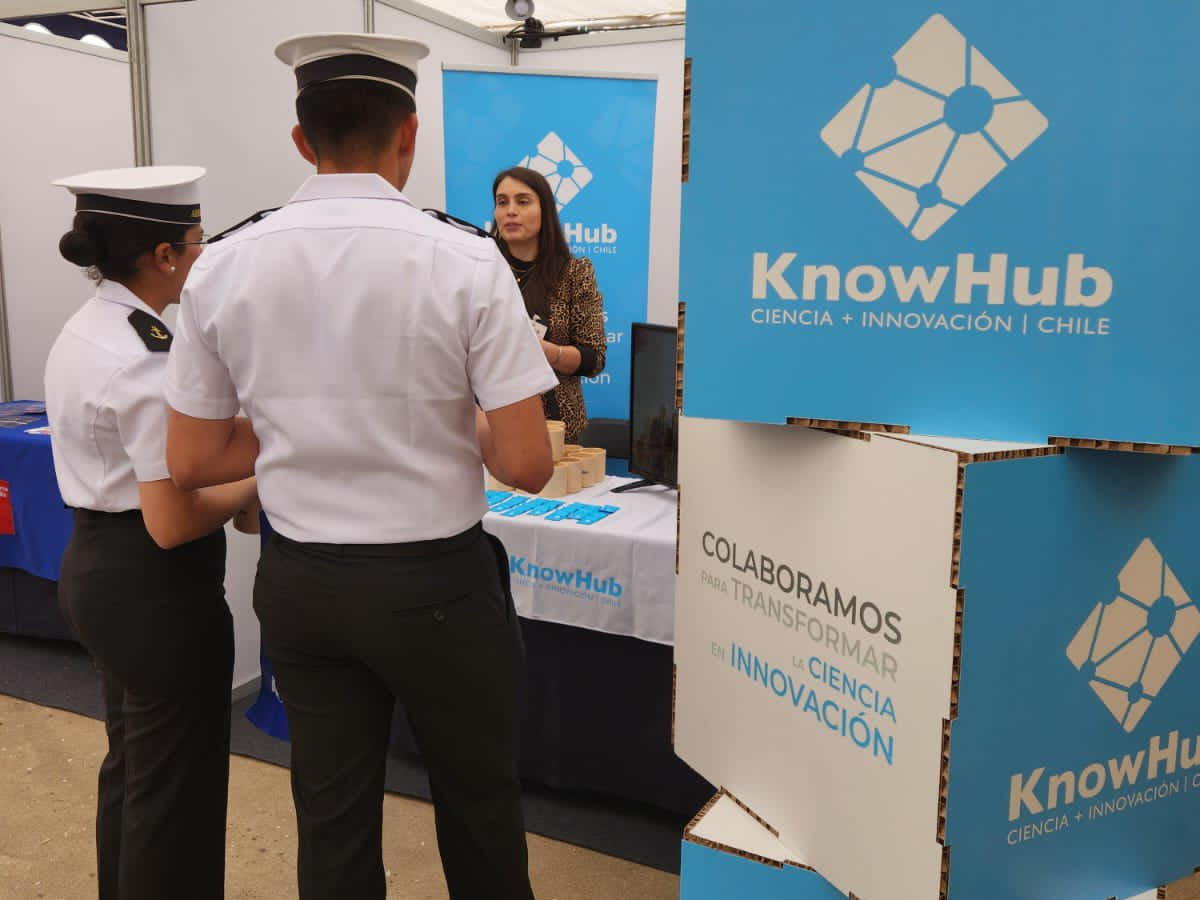 Stand en Innovapolinav 2023 Firma Know Hub Chile