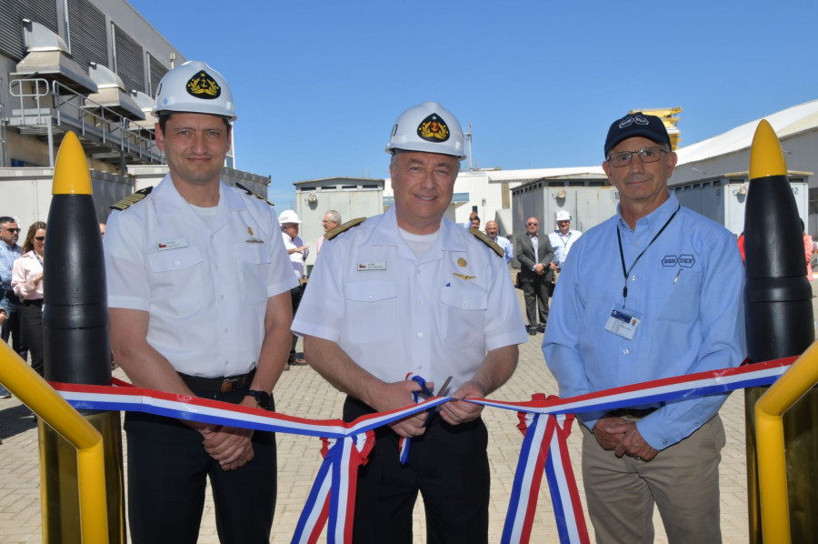 Corte de cinta de las nuevas oficinas inauguradas en Asmar Talcahuano Firma Sisdef