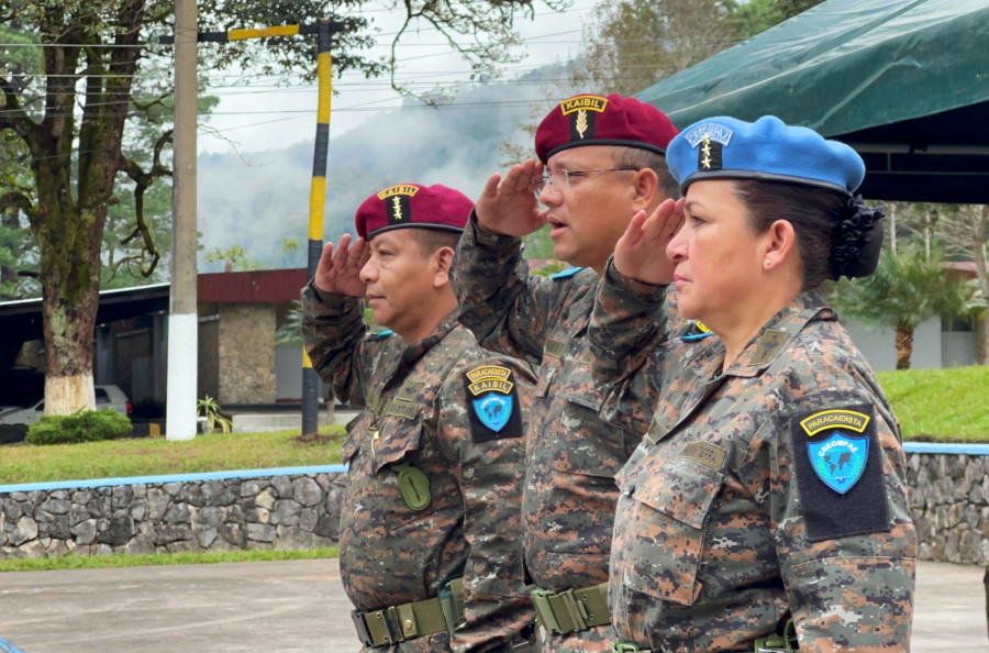 Cambio de mando a favor de la coronel Hilda González en el CREOMPAZ