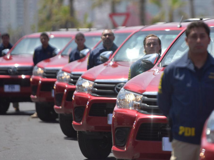 La Pdi De Chile Incorporará 15 Camionetas Policiales Toyota Hilux 4x4 Por 927000 Dólares 7260