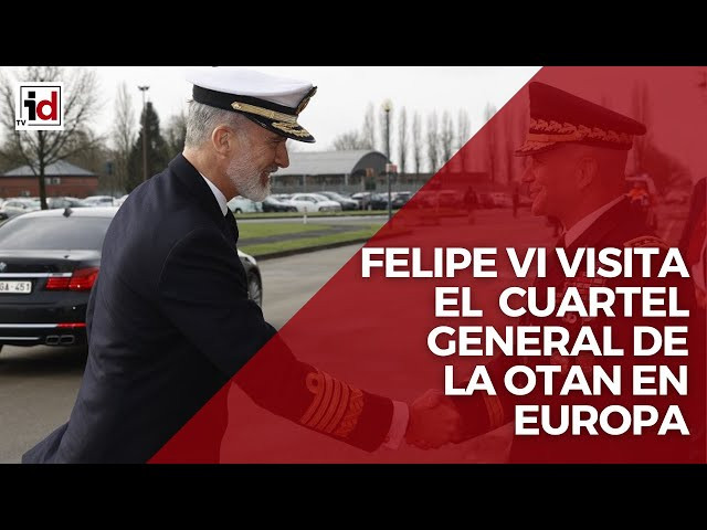 ​Felipe VI visita el principal cuartel de la OTAN en Europa y se reúne con el personal español