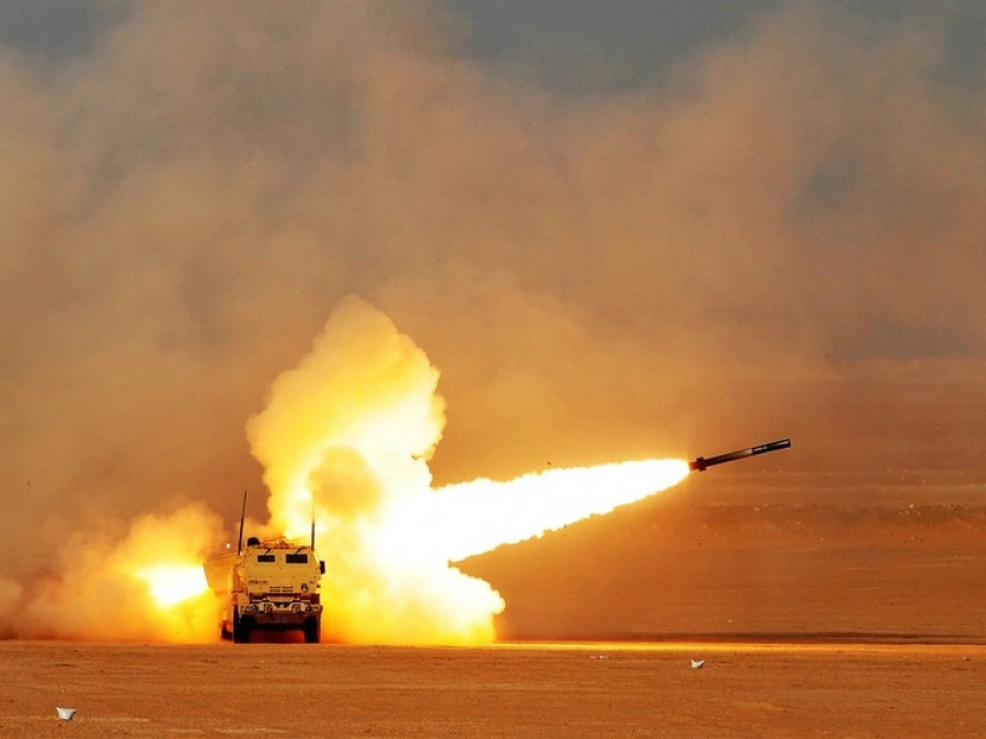 Disparo de sistema M142 Himars en un ejercicio en Kuwait Firma Sgt Aaron Ellerman US Army