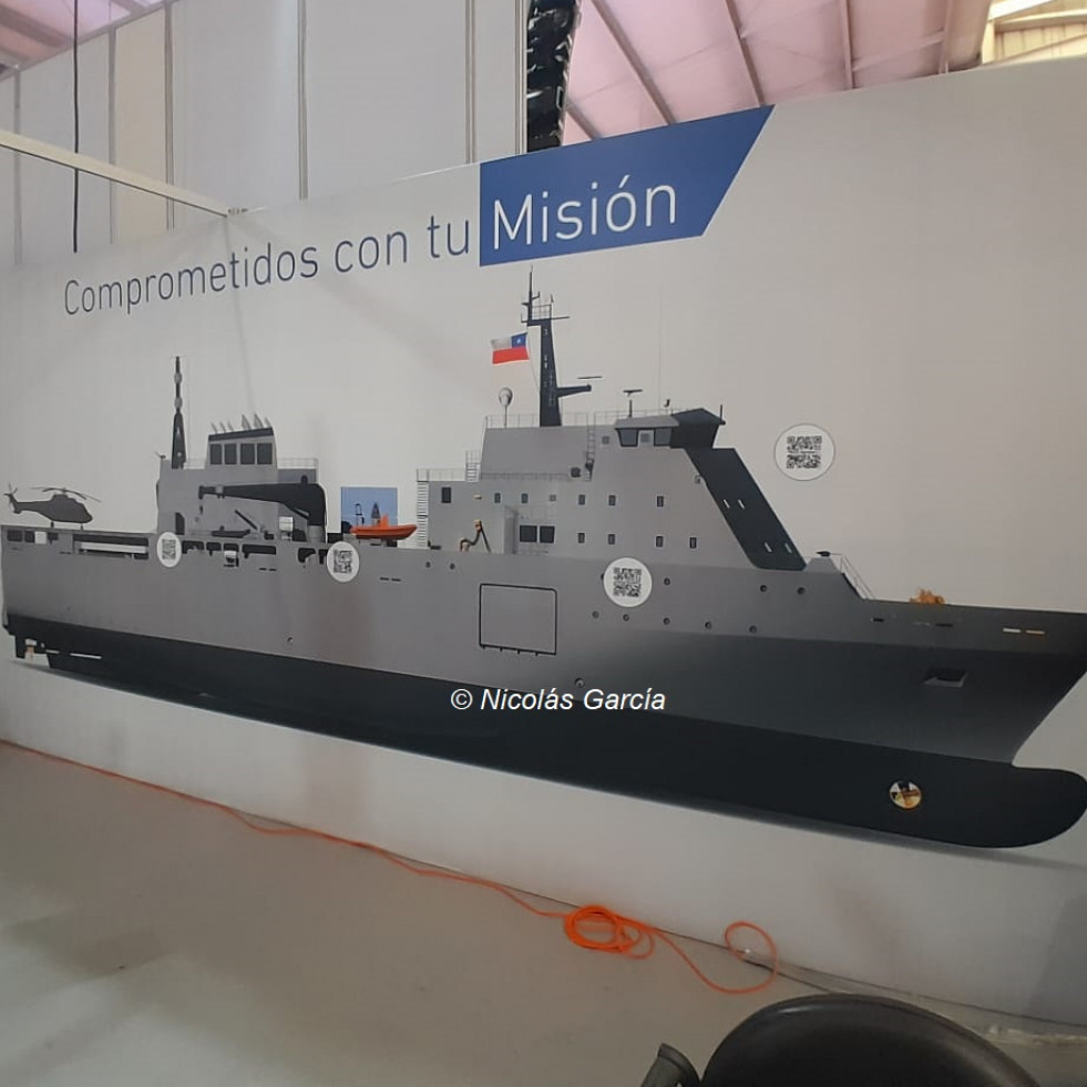Render del primer buque multipropósito del proyecto Escotillón IV Fase I en el stand de Asmar en Fidae 2024 Firma Nicolás García