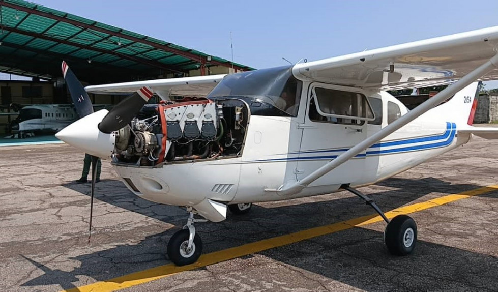 Venezuela AvMilitar Cessna T206H AMV