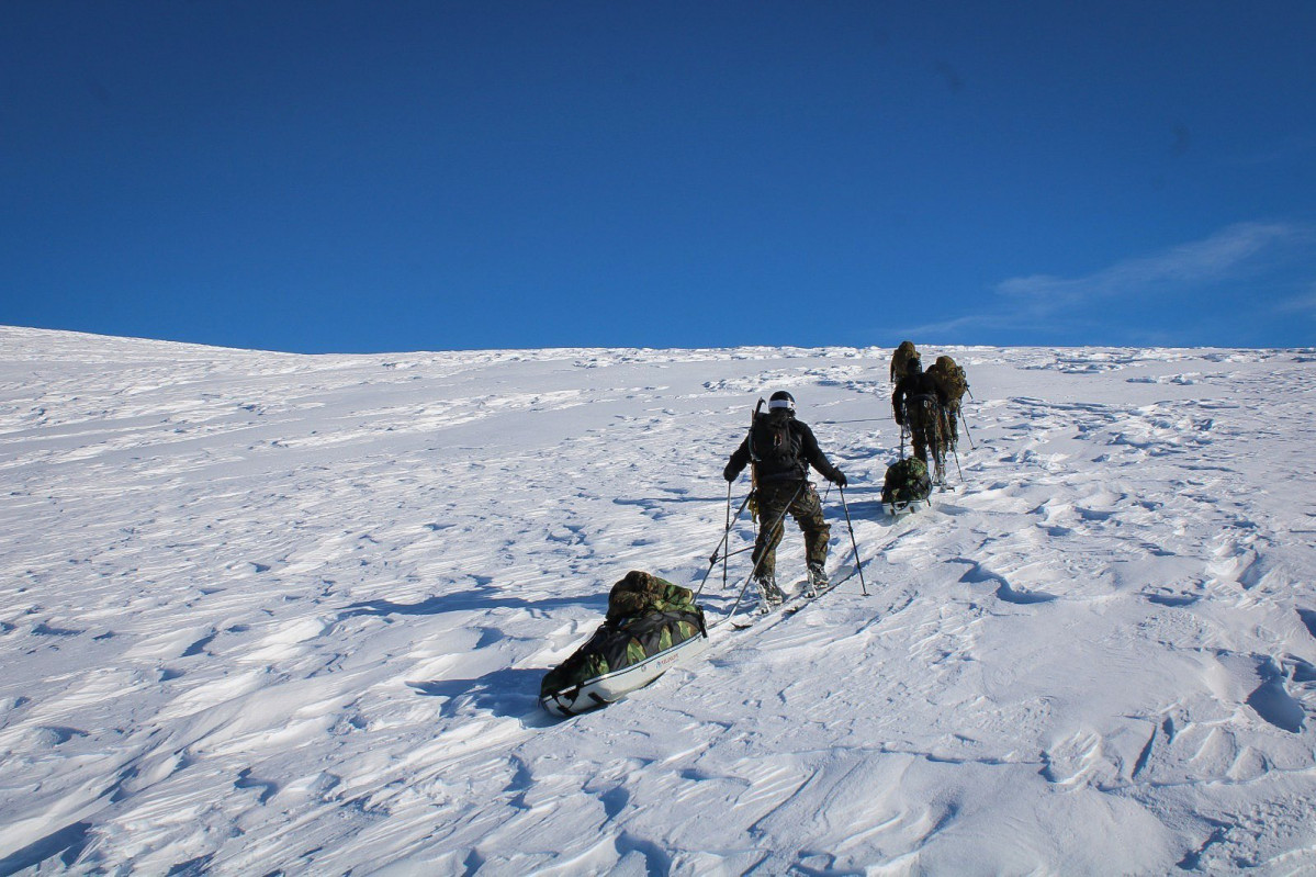 Expediciu00f3n invernal a Campo de Hielo Sur Firma Eju00e9rcito de Chile 002