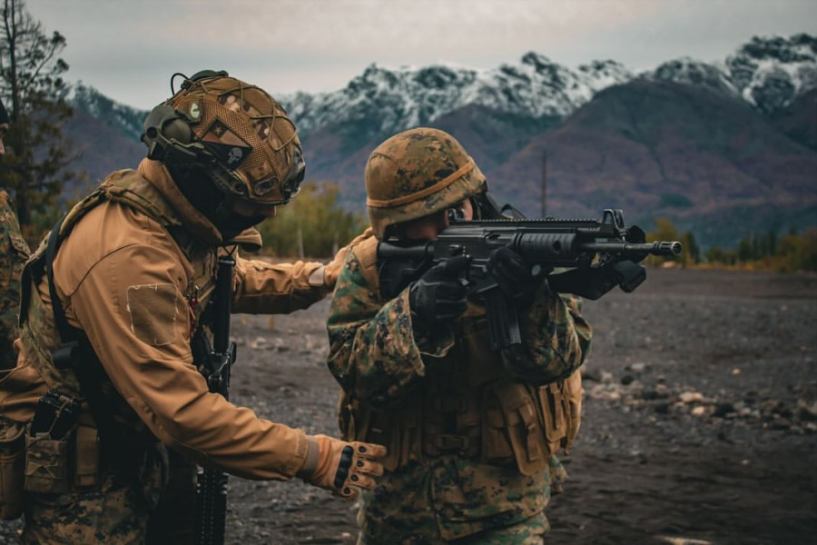 Fusilero del Batallón de Infantería de Montaña Tarpellanca en instrucción con el IWI Galil ACE 22 N C calibre 556 x 45 mm Firma Destacamento de Montaña N°17 Los Ángeles del Ejército de Chile